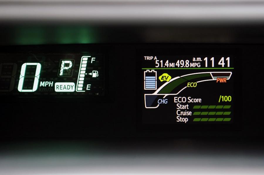  Toyota Prius C 2012 года  (фото 43 из 87)